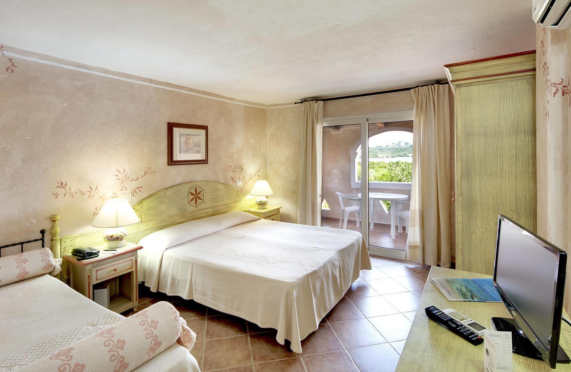 Colonna Beach Hotel Marinella Marinella  Exterior photo